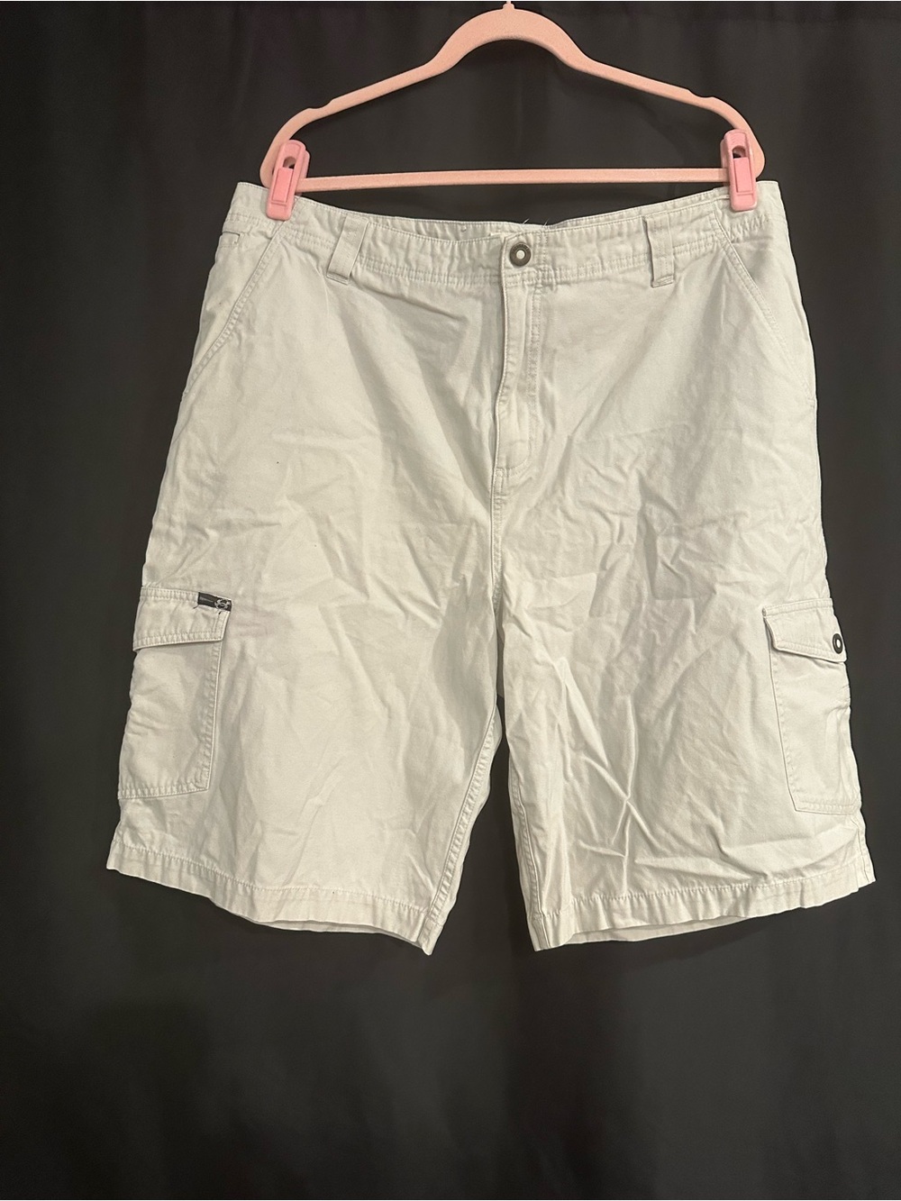 anchor blue Men’s Light Gray Cargo Shorts